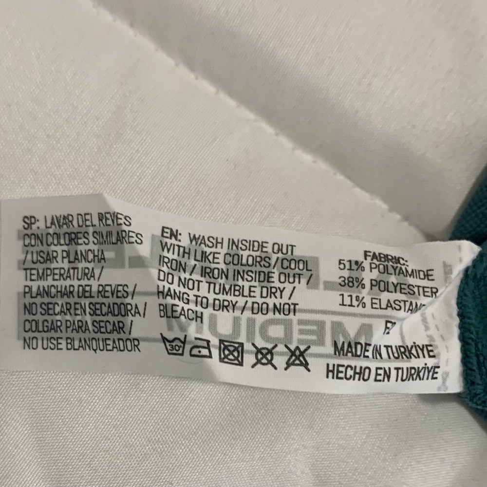 NEW Alphalete Amplify Leggings Size Medium in the colour Ocean - Picture 6 of 6